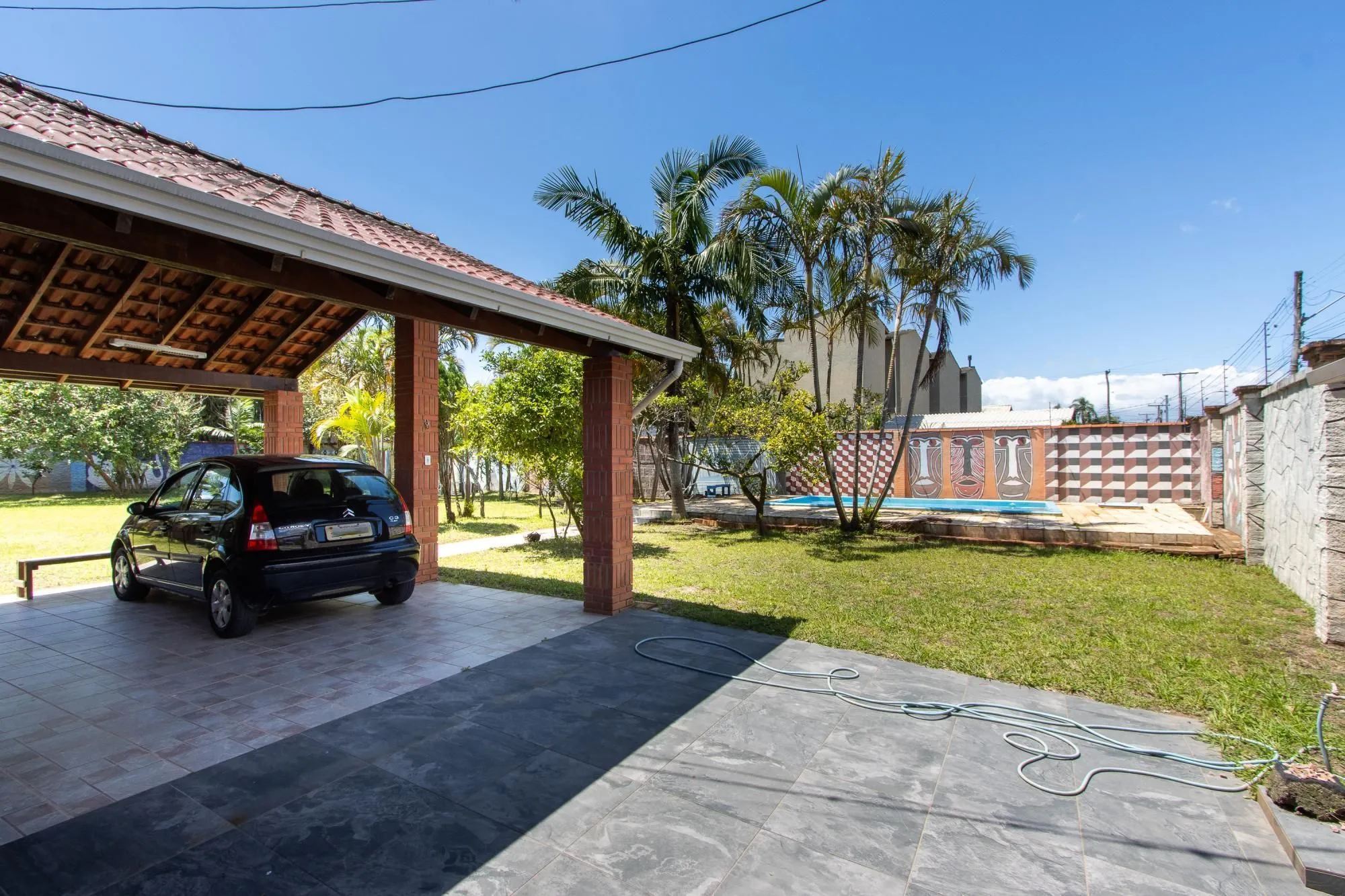 Imagem Casa Residencial à Venda no Bairro Guarujá, Porto Alegre, RS