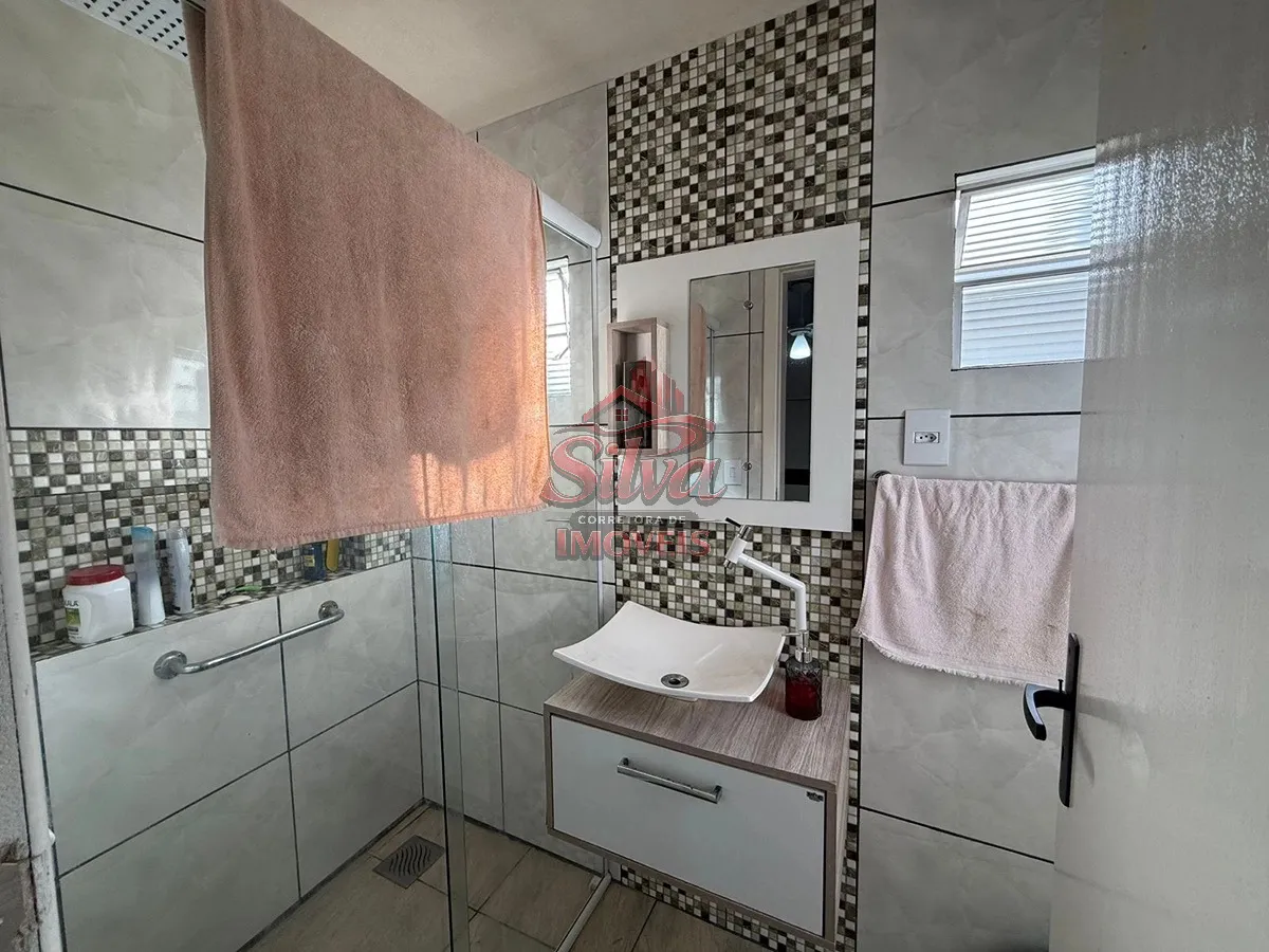 Imagem Casa 3 dormitórios com piscina a 250m do mar