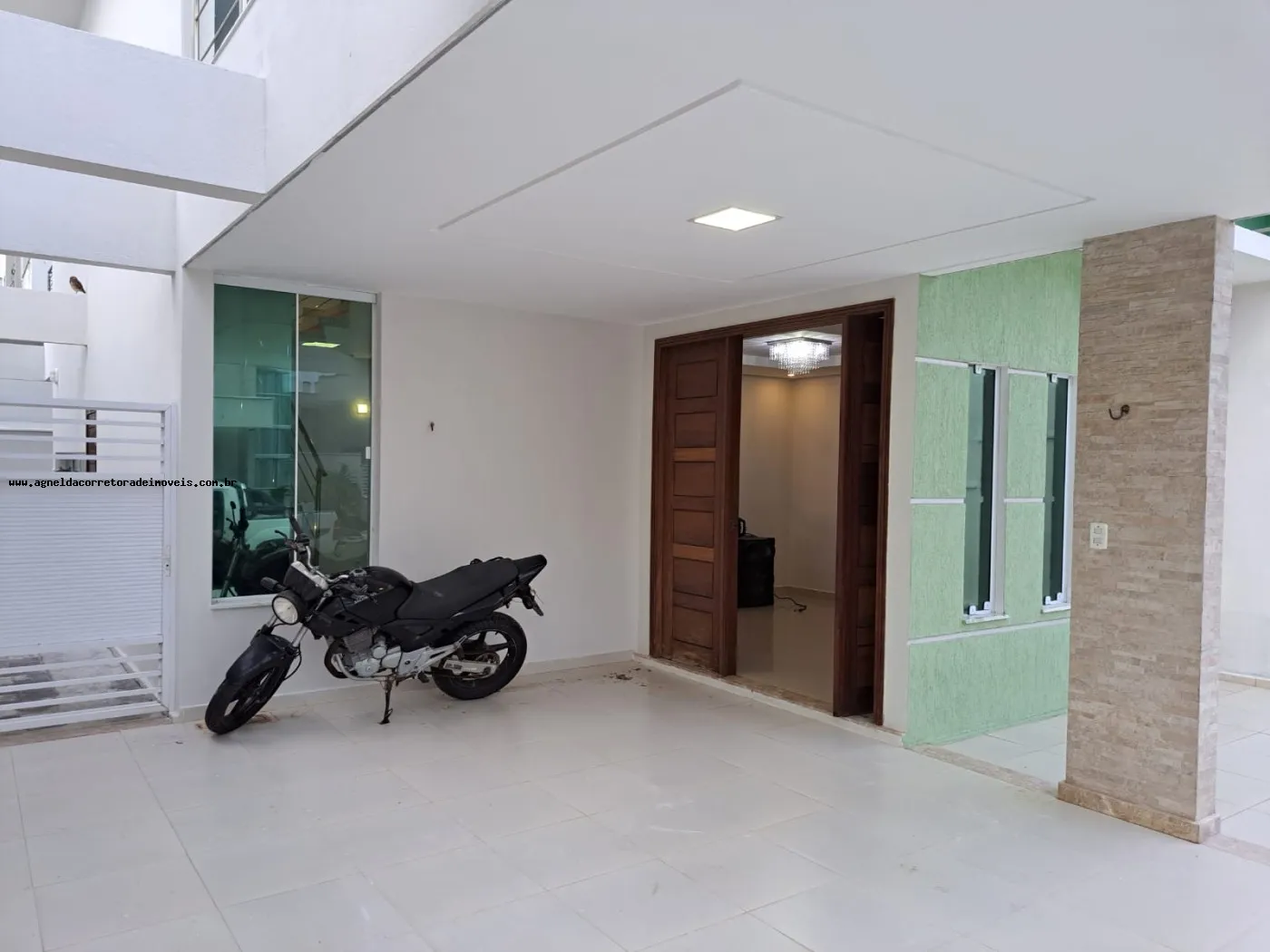 Foto do imóvel Casa em Condomínio para Venda em Parnamirim, Vida Nova, 4 dormitórios, 2 suítes, 3 banheiros, 4 vagas