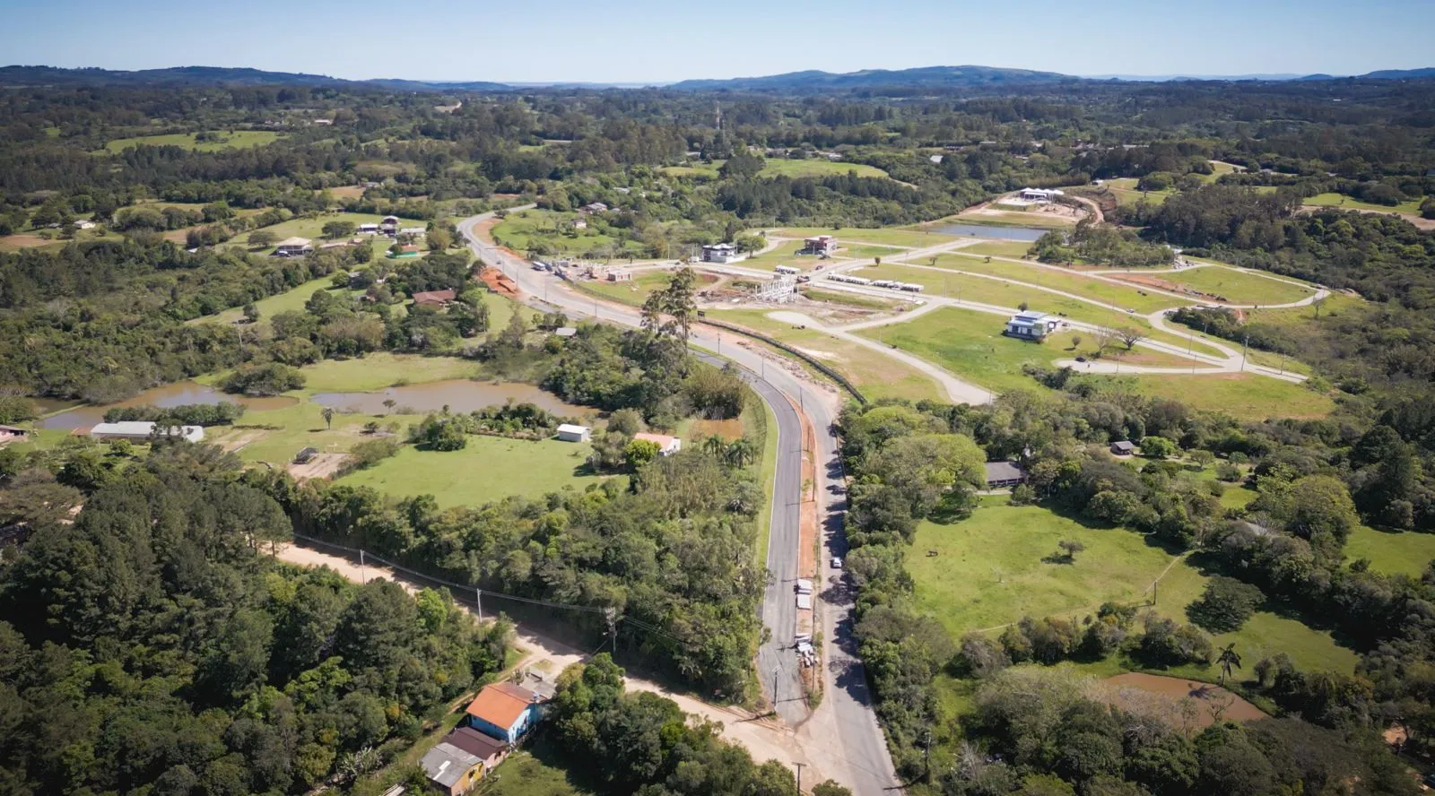 Imagem Terreno à venda em Viamão, Lomba do Pinheiro, 2099m2