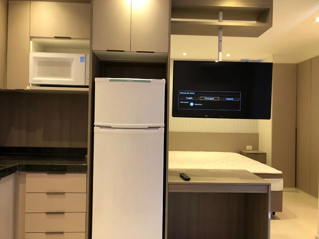 Imagem Apartamento para locação no Jardim Faculdade, Sorocaba-SP: 1 quarto, 1 suíte, 1 sala, 1 banheiro, 1 vaga de garagem, 33m² de área.