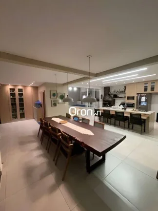 Imagem Sobrado com 3 dormitórios à venda, 180 m² por R$ 1.200.000,00 - Setor Castelo Branco - Goiânia/GO