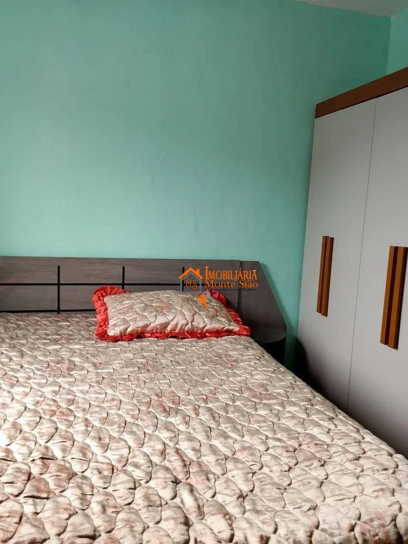 Imagem Apartamento com 2 dormitórios à venda por R$ 185.000,00 - Jardim IV Centenário - Guarulhos/SP