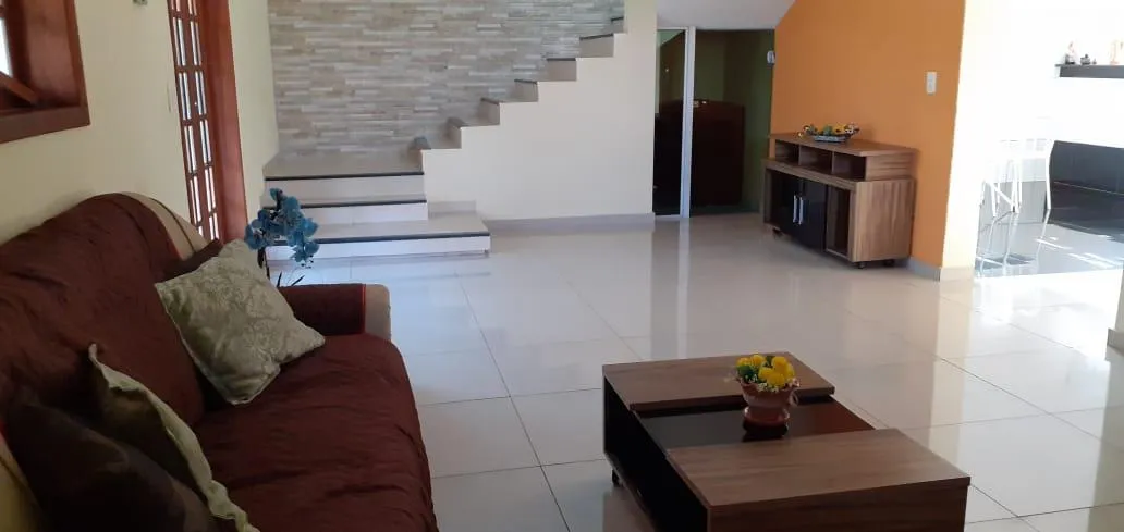 Imagem Vendo ótima chácara em Contagem/MG com 2.500 m² de área total,
