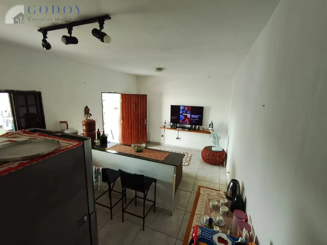 Imagem Vende-se Casa em Lote de 250m² - Ótima Localização no Pasin.