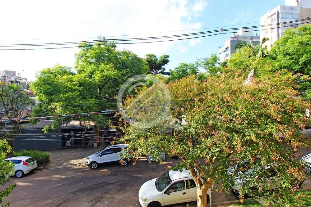 Imagem Localizado no coração do charmoso bairro Moinhos de Vento, este apartamento de 100m² oferece o eq...