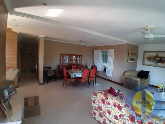 Imagem Vendo linda casa no condomínio "Itaipuaçú Ville" com uma vista incrível!