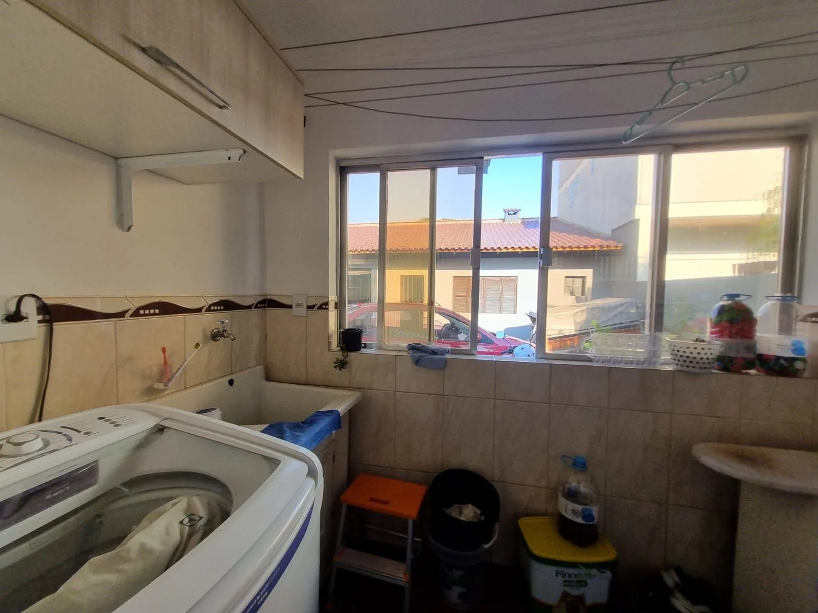 Imagem Casa para Venda - 177m², 4 dormitórios, sendo 1 suites, 2 vagas - Partenon