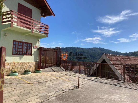 Imagem Sobrado com 4 dormitórios à venda, 259 m² por R$ 1.200.000,00 - Jardim Guararema - Campos do Jordão/SP