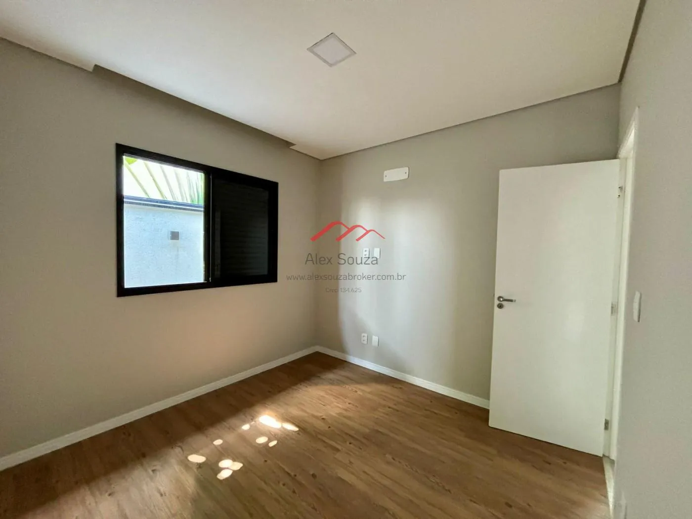 Imagem Casa em Condomínio para Venda em Hortolândia, Residencial Jardim de Mônaco, 3 dormitórios, 1 suíte, 3 banheiros, 4 vagas