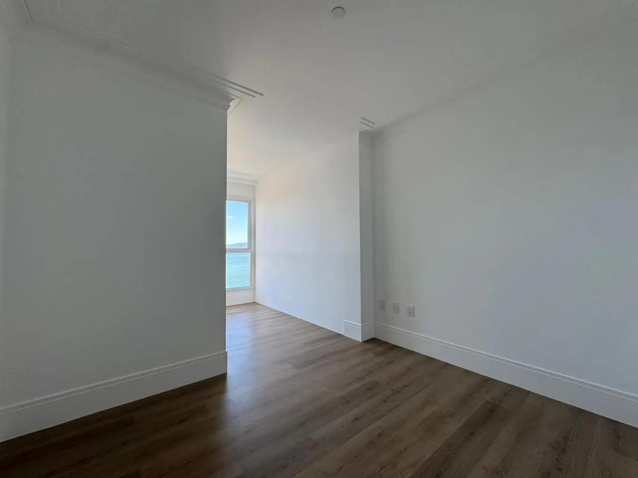 Imagem Apartamento com vista para o mar à venda com 190m2 por R$ 3.200.000,00