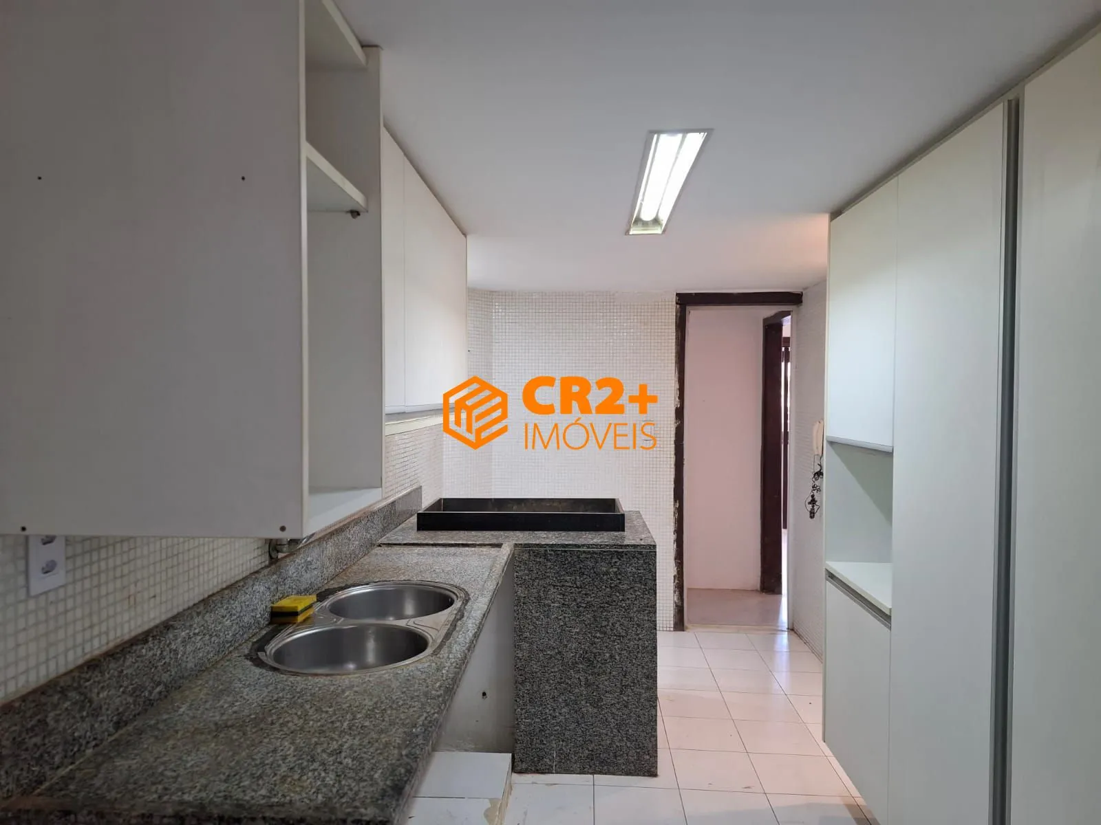 Imagem Vendo apartamento reformado em Boa Viagem com 121m²