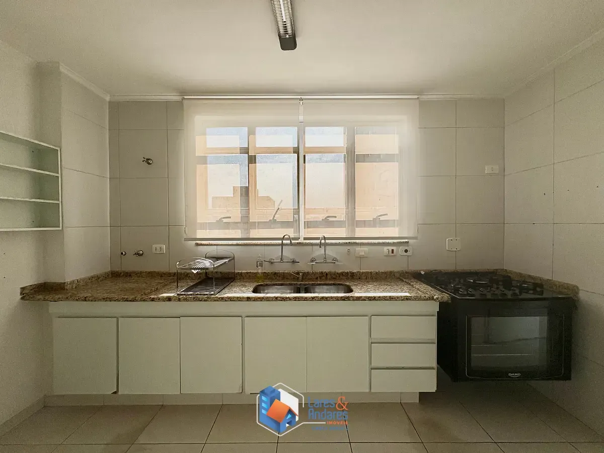Imagem Apartamento para venda em Chácara Santo Antônio (Zona Sul) com 4 quartos, sendo 1 suíte, 181m²