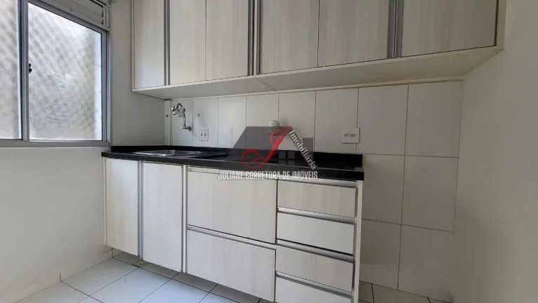 Imagem Apartamento térreo, 02 quartos sendo um suíte, a venda no bairro Portão em Curitiba.