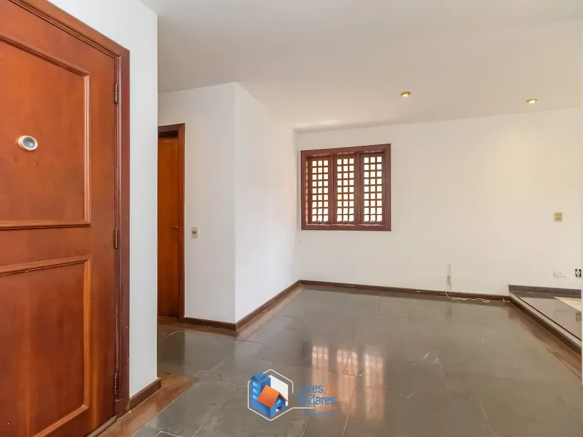 Imagem Casa no condomínio Villa Das Flores para venda com 3 quartos, sendo 3 suítes, 468m²