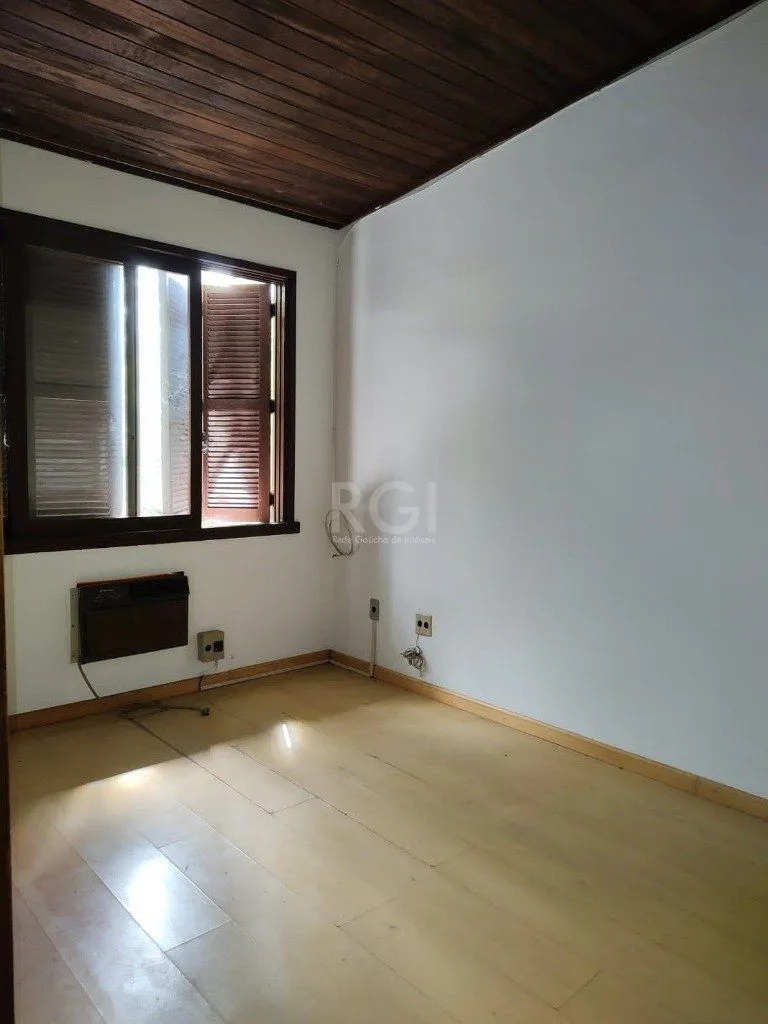 Imagem Casa para Venda - 98m², 2 dormitórios, 2 vagas - Alto Petrópolis