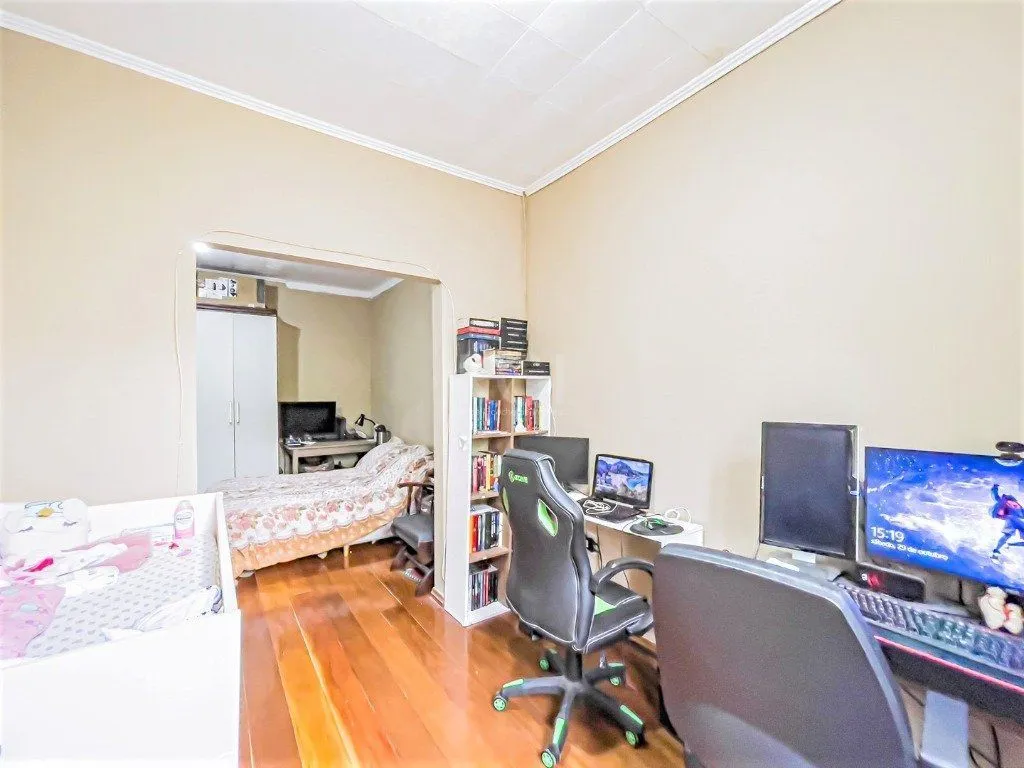 Imagem Casa para Venda - 212m², 3 dormitórios, 3 vagas - Azenha