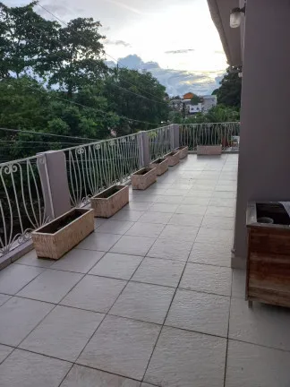 Imagem Casa com 4 Quartos à Venda, 335 m² em Parque 10 de Novembro - Manaus