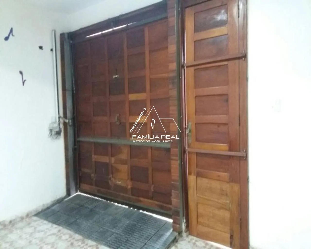 Imagem Sobrado Padrão na Vila Matilde, com 04 Dormitórios, sendo 01 Suíte