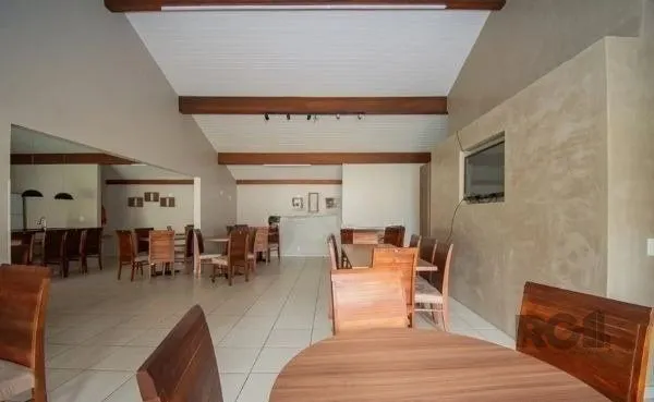 Imagem Casa em Condomínio com 03 quarto e 01 Vaga no Bairro Humaitá