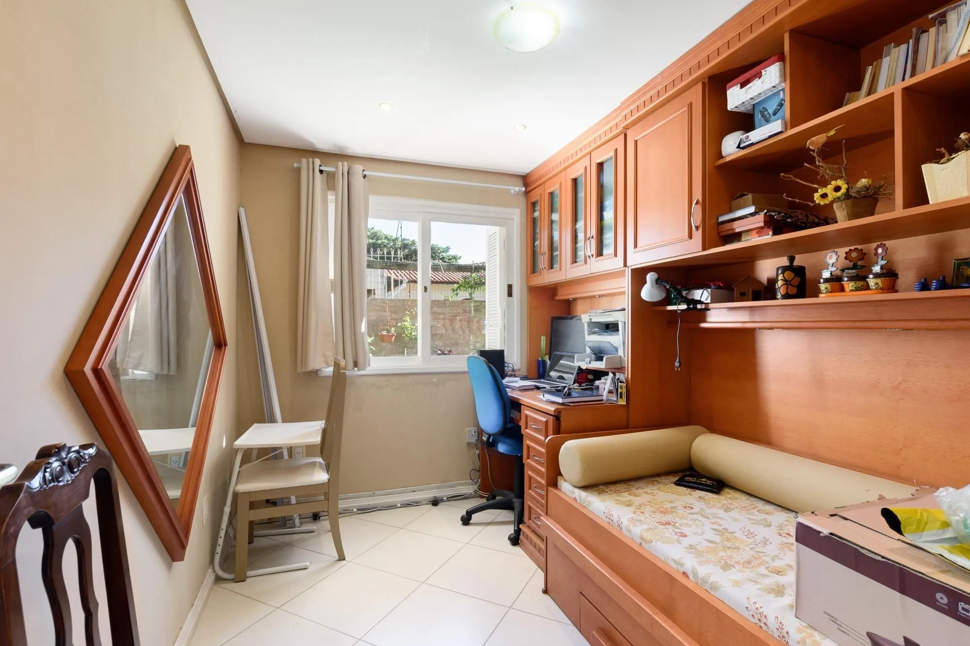 Imagem Venha morar em 350 m² com um clube em sua casa!