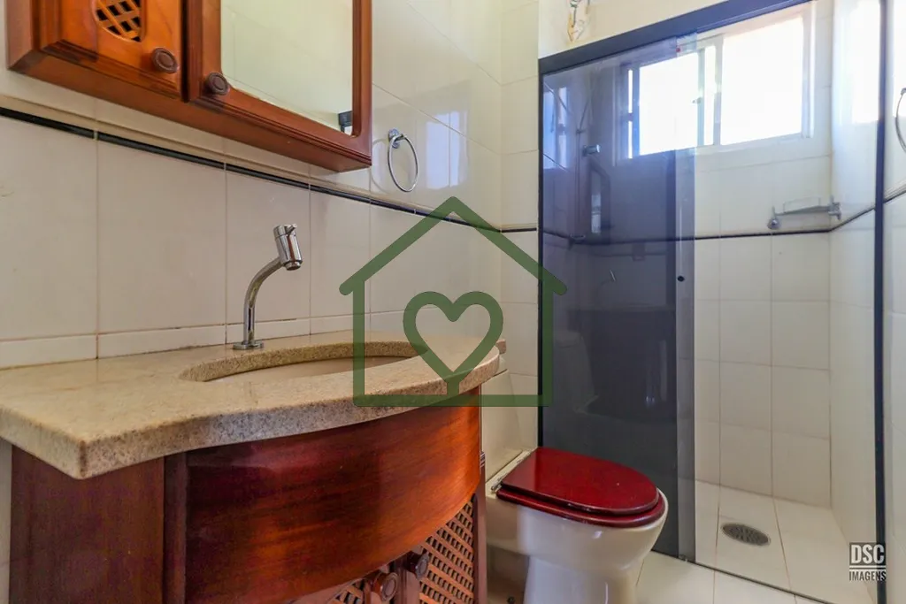 Imagem No bairro Jardim Itu Sabará, na Rua Franklin n° 250, localizado no 4º andar, este apartamento com...