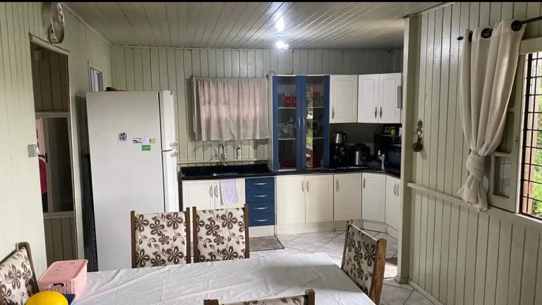Imagem Casa com 6 Quartos à Venda, 140 m² em São Francisco - Criciúma