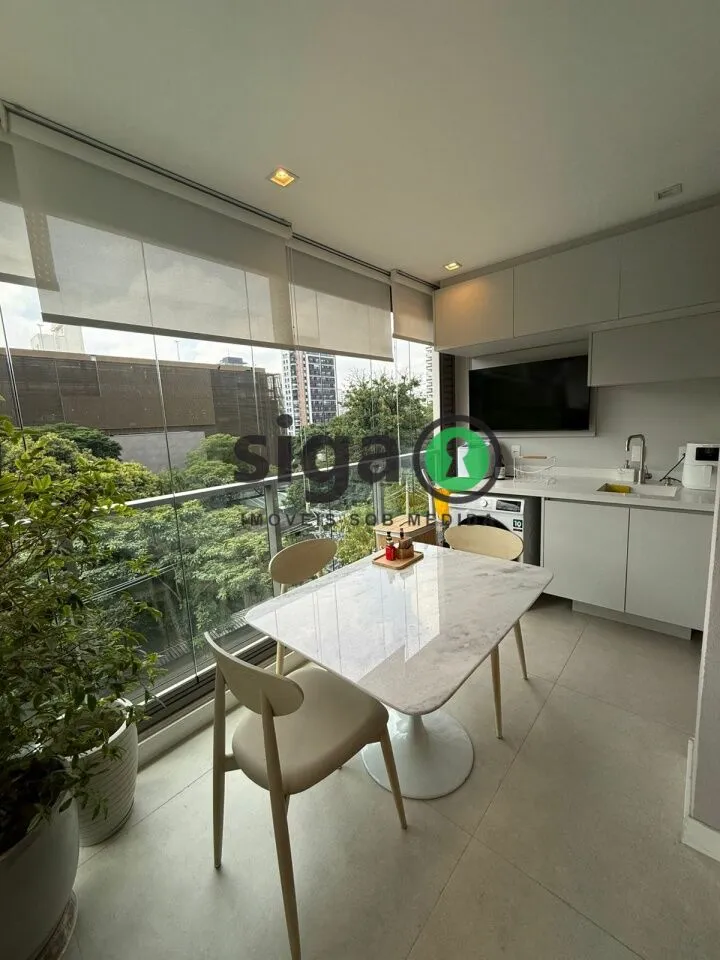 Imagem Apartamento em Moema para venda com 1 suíte, living ampliado, 1 vaga- Porteira fechada