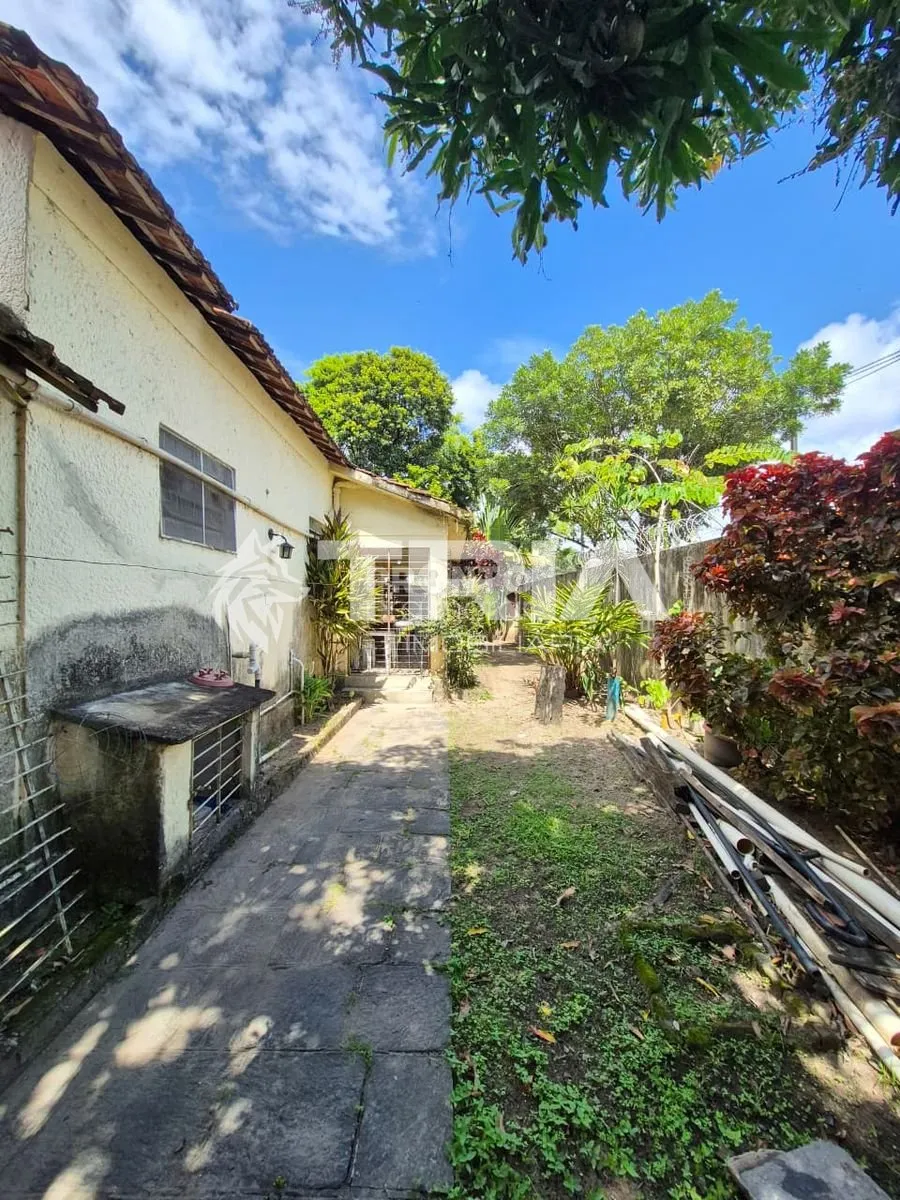 Imagem Casa de 3 quartos, 241m² no bairro Campo Grande, em Recife