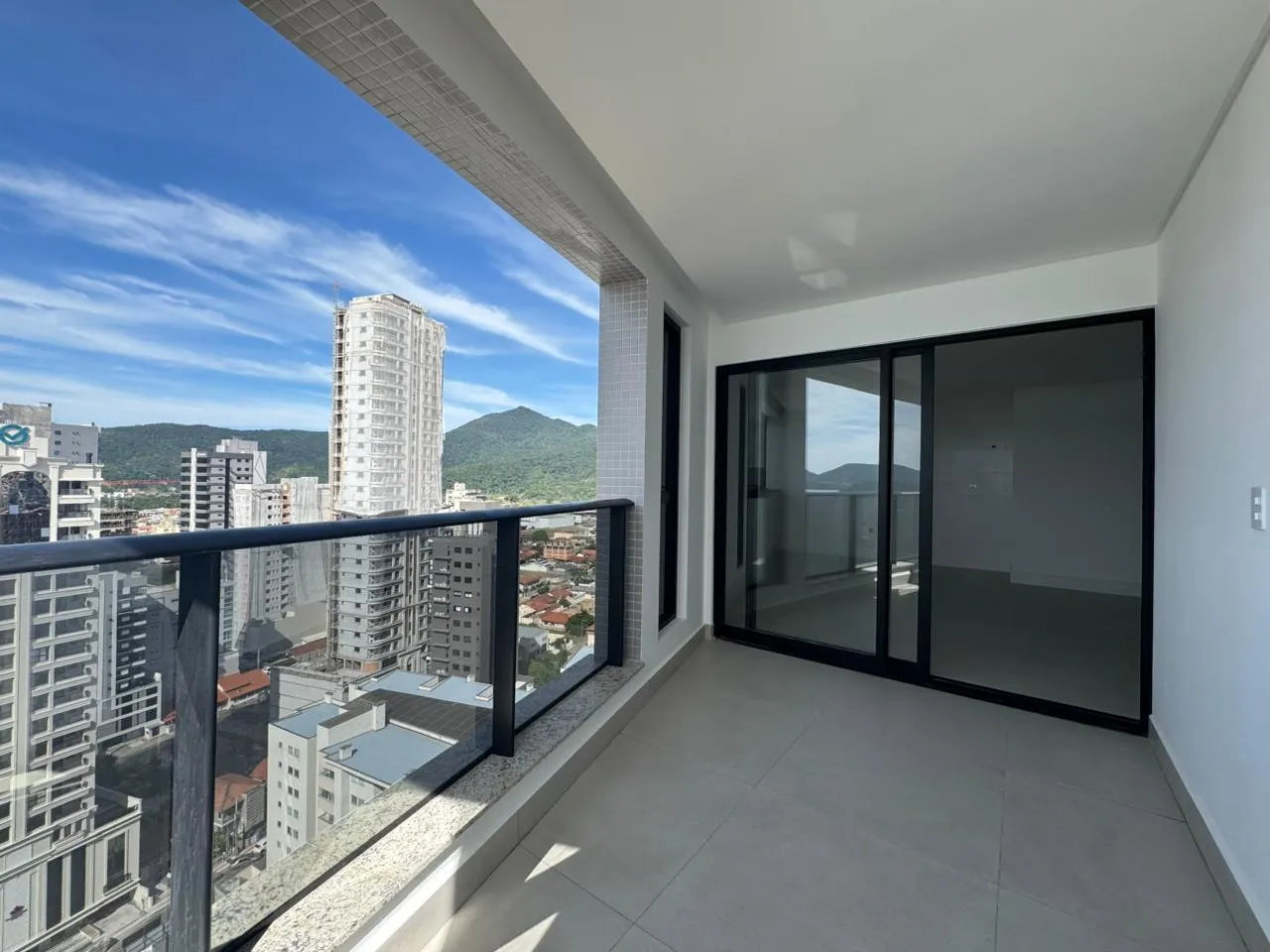 Imagem Apartamento com vista para o mar à venda com 115m2 por R$ 3.300.000,00
