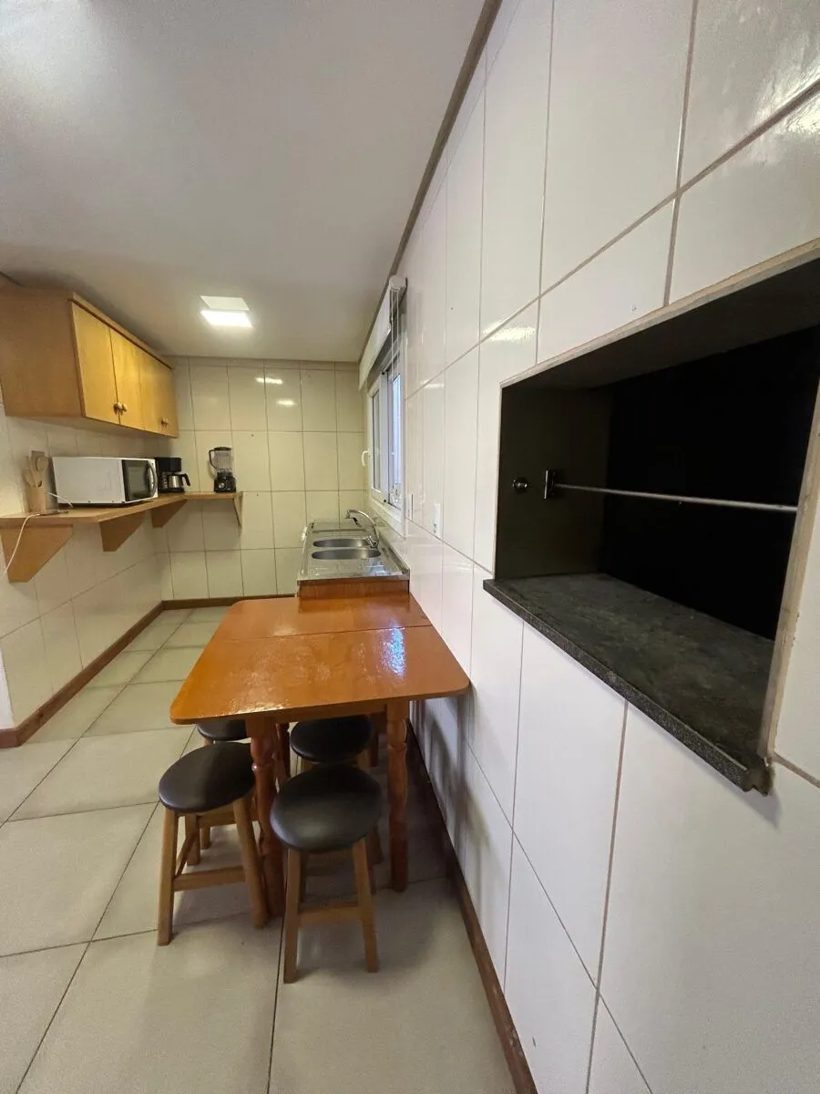 Imagem Casa em Canela no bairro Vila Maggi de 4 dormitórios