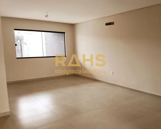 Imagem Sobrado Geminado Novo com ótimo padrão de acabamento e piscina instalada no bairro Iririú. Em ót...