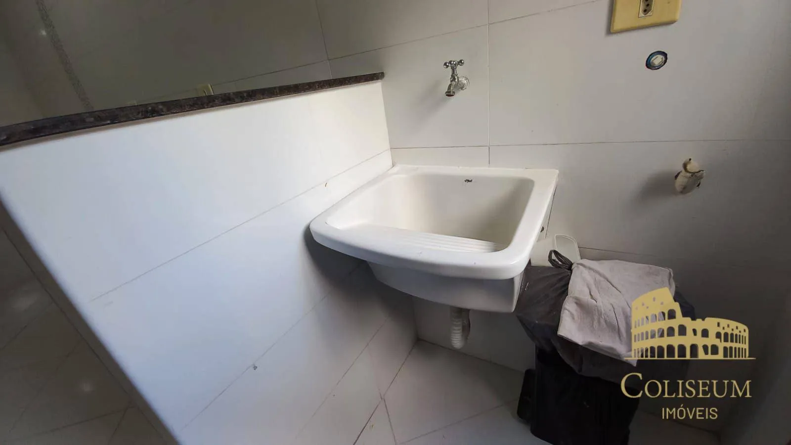 Imagem Apartamento com 2 dormitórios à venda, 72 m² por R$ 460.000,00 - Aviação - Praia Grande/SP