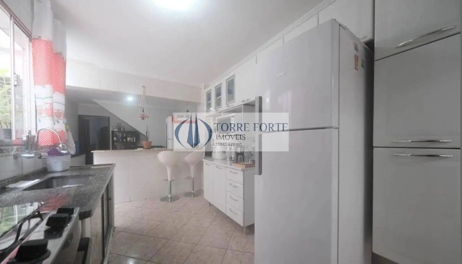 Imagem Sobrado com 3 dormitorios 1 suite 1 vaga , varanda no Parque Savoi City.