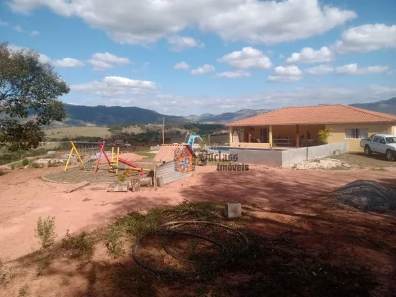 Imagem Chácara com 4 dormitórios à venda, 2000 m² por R$ 595.000,00 - Jardim - Extrema/MG