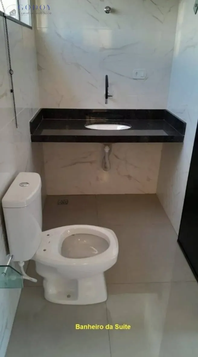 Imagem Casa Nova com Espaço Gourmet no Cond. Laguna - Conforto, Estilo e Lazer.