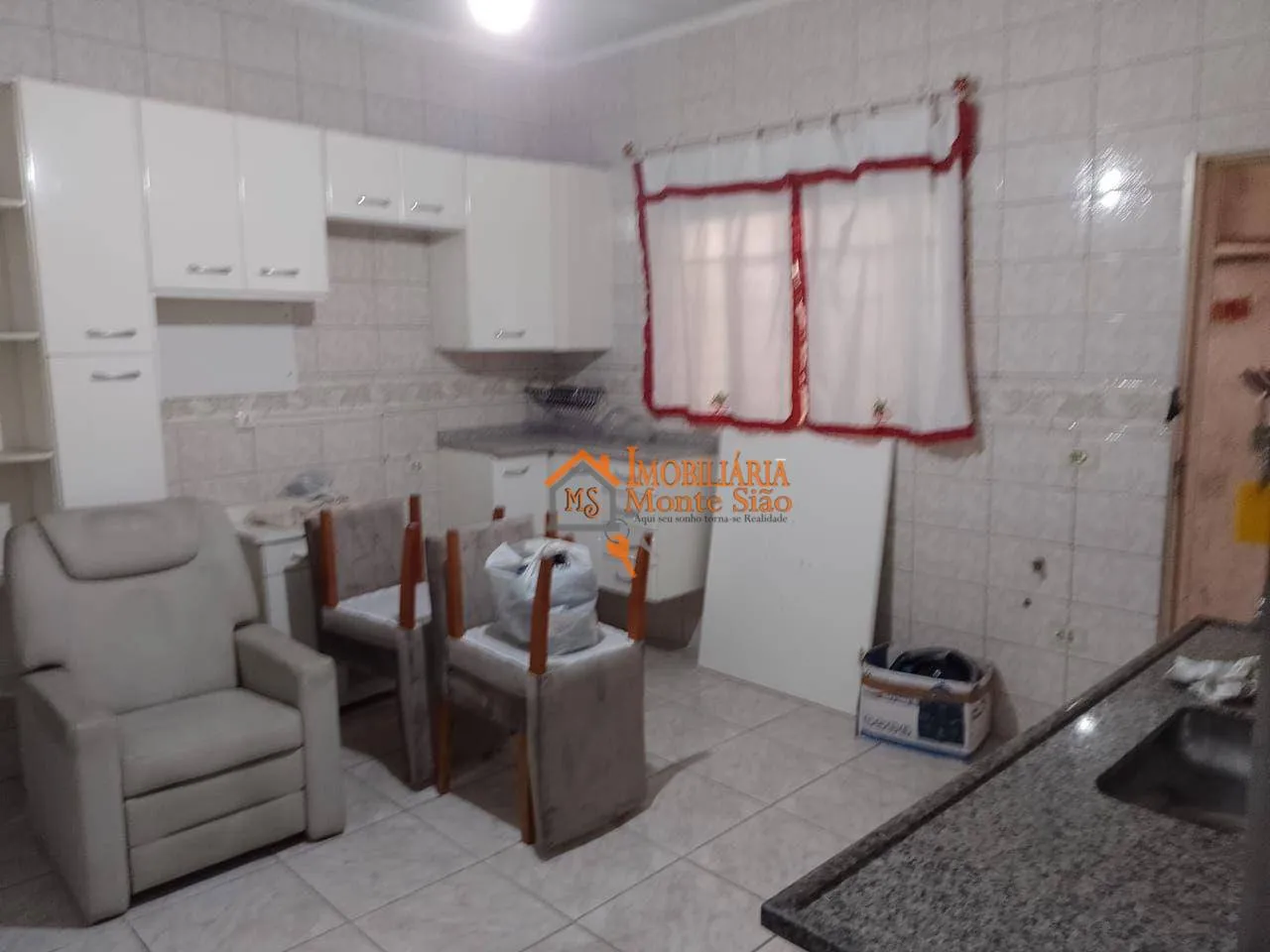 Imagem Sobrado com 2 dormitórios à venda, 147 m² por R$ 371.000,00 - Jardim Ema - Guarulhos/SP