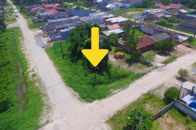 Imagem TERRENO ESQUINA Balneário CAMBIJU ! Pouca Vegetação Avenida Hercilio Luz x Avenida Felipe Schimidt