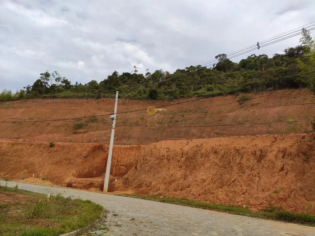 Imagem Terreno em Condomínio para Venda em Teresópolis / RJ no bairro Prata