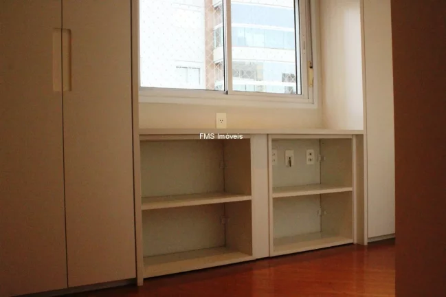 Imagem Apartamento de 3 suítes a venda na Vila Olimpia