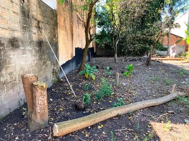 Imagem Terreno à venda 2 Quartos, 1 Vaga, 1860M², Crispim, Pindamonhangaba - SP
