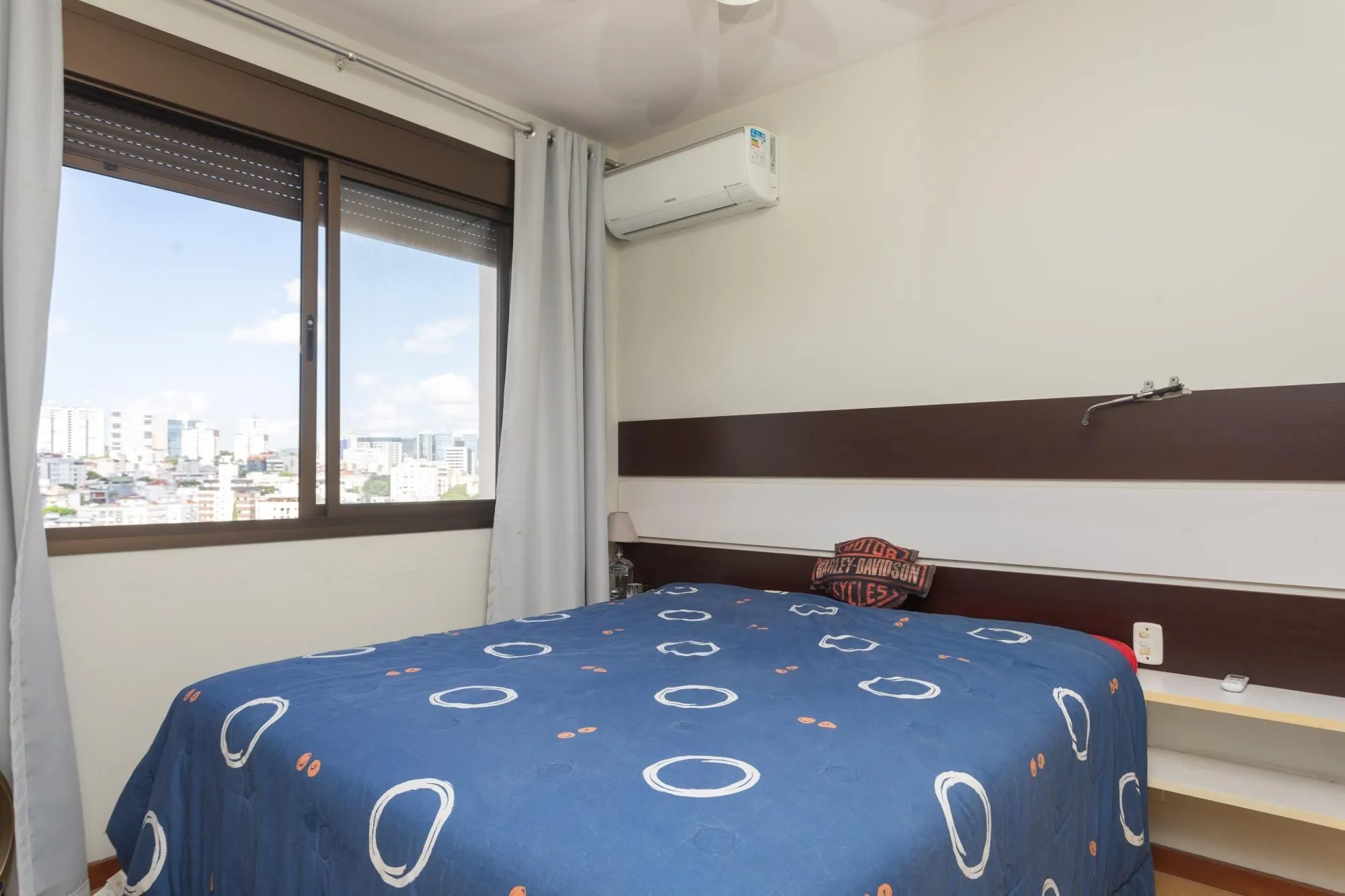 Imagem Apartamento 2 dormitórios sendo 1 suíte e 3 vagas no Petrópolis.
