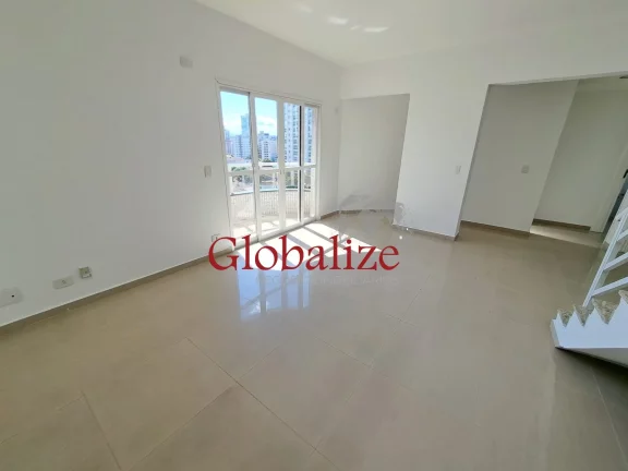 Imagem Cobertura à venda com 422m², 3 suítes, dependência, 3 vagas por R$1.200.000,00 na Ponta da Praia em Santos