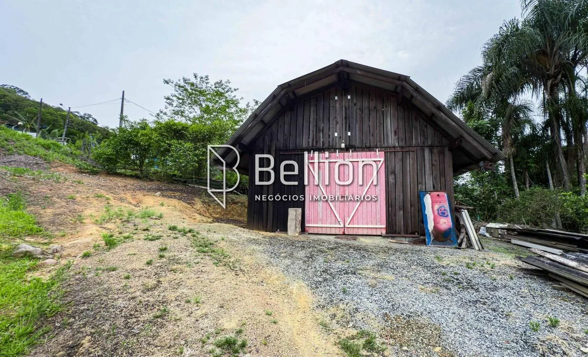Imagem Amplo Terreno em rua sem saída no centro de Benedito Novo
