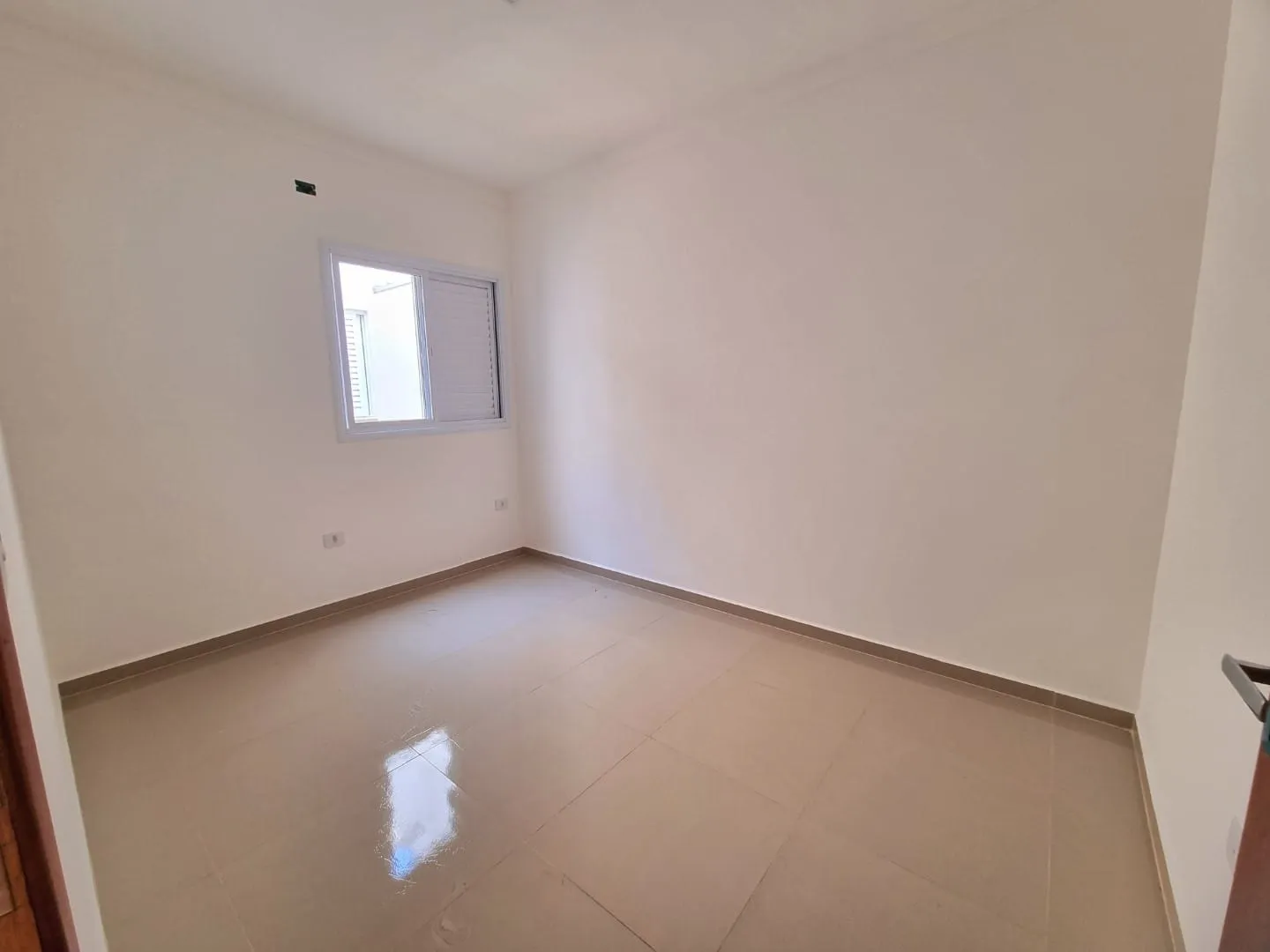 Imagem Casa Térrea com Terraço, 2 Dormitórios, Área Gourmet e Localização Central - Conforto e Lazer em um Só Lugar