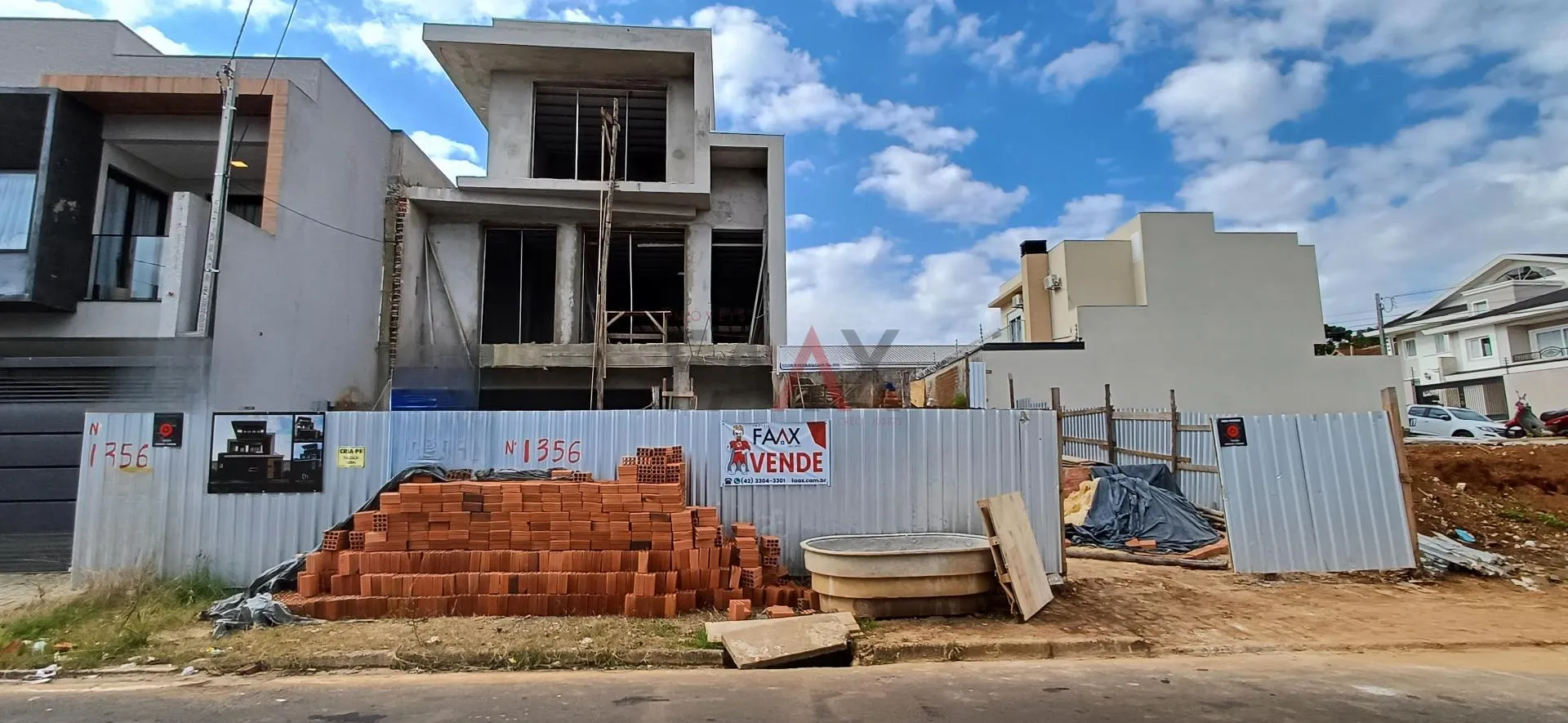 Imagem Sobrado com 4 dormitórios à venda,258.50 m , CENTRO, GUARAPUAVA - PR