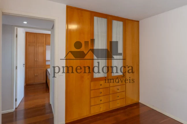 Imagem Apartamento Pinheiros reformado com 103m² reformado, 3 dormitórios (1 suíte) e 2 vagas.