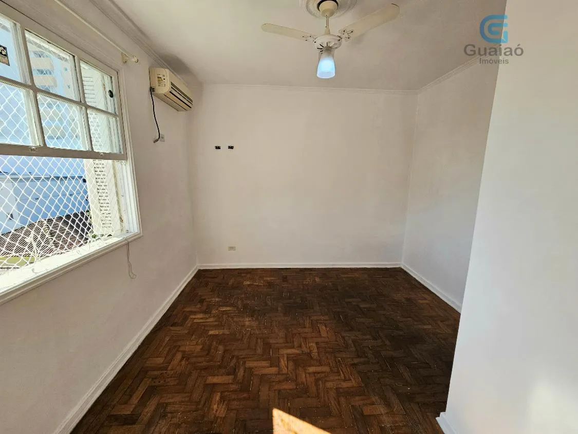 Imagem Vendo Amplo Apartamento Reformado, 03 dormitórios, Boqueirão, Santos