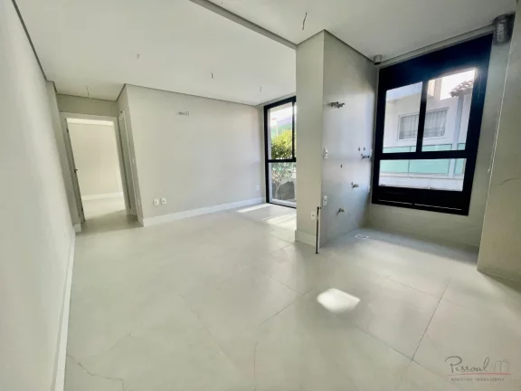 Imagem Excelente apartamento com 1 suíte , lavabo, 1 vaga e hobby box. Condomímio possui salão de festas...