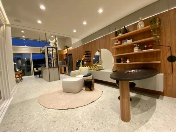 Imagem Sobrado condomínio fechado, com 04 suítes e SPA mobiliado e decorado